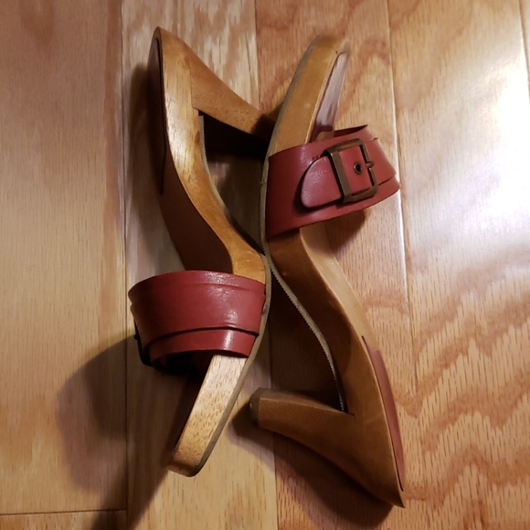 Two Lips sandals - Picture 2 of 6